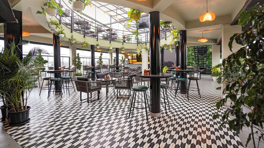 Fabhotel Raayara Suites