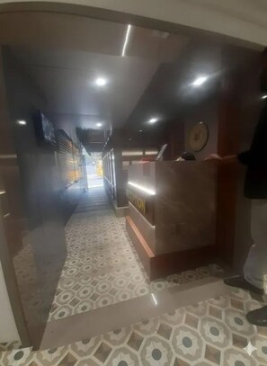 Reception - Fabhotel Suruchi Homes (Mumbai)