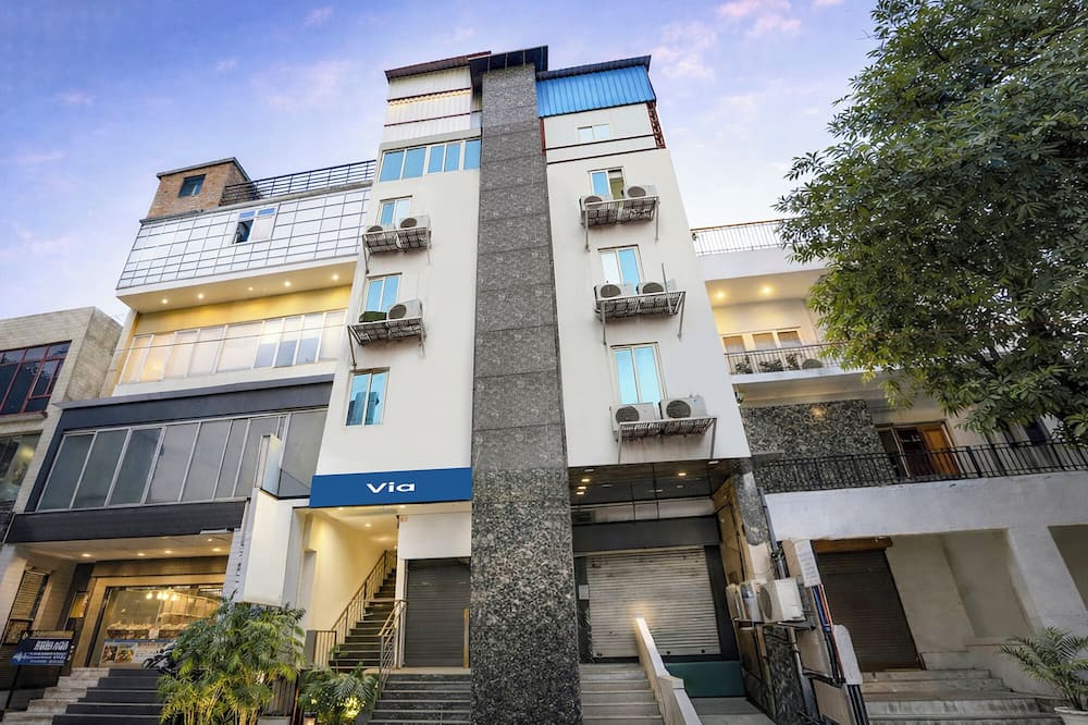 Via Anand Mukesh Residency