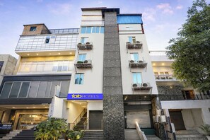 Exterior - Fabhotel Anand Mukesh Residency (New Delhi)