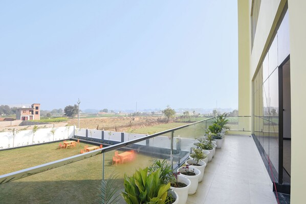 Balcony view - Fabhotel Haritaj (Varanasi)