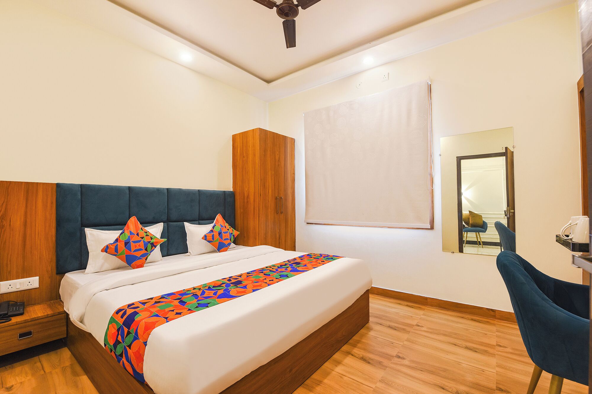 Egyptian cotton sheets, premium bedding, in-room safe, free WiFi