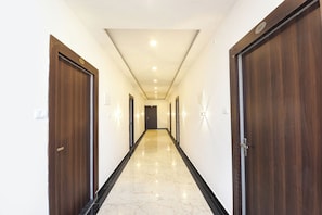 Lobby - Fabhotel Haritaj (Varanasi)