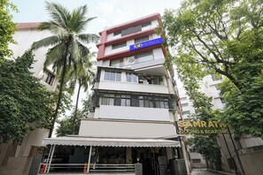 Exterior - Fabhotel Samrath (Mumbai)