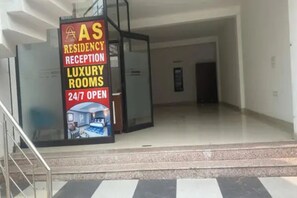 Majoituspaikan sisäänkäynti