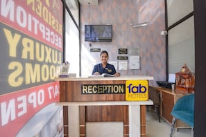 Reception - Fabhotel As Residency I (Ludhiana)