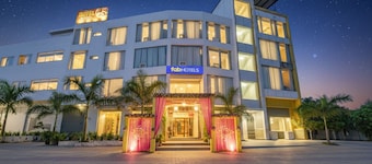 Fabhotel Rohil Residency