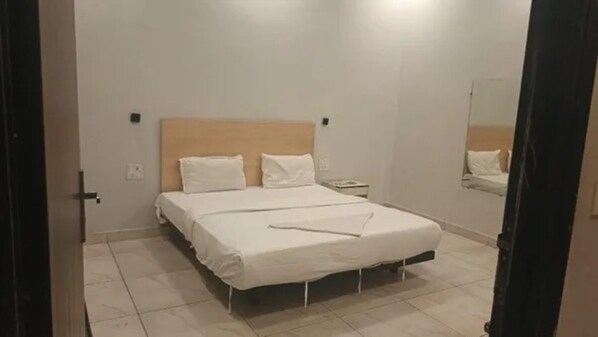 Room - Fabhotel Rohil Residency (New Delhi)