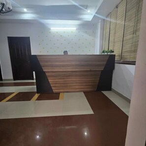 Reception - Fabhotel 9 Palm (Dehradun)