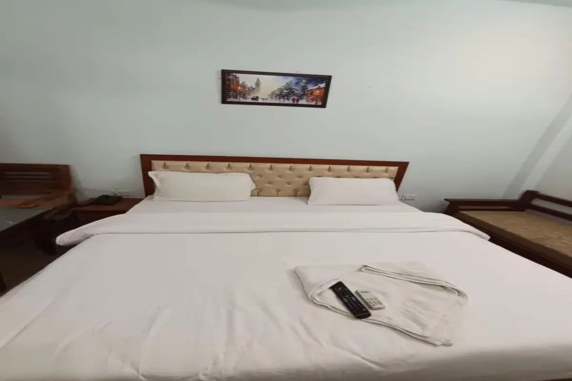 Rom – deluxe | Sengetøy i egyptisk bomull, sengetøy av topp kvalitet og safe på rommet