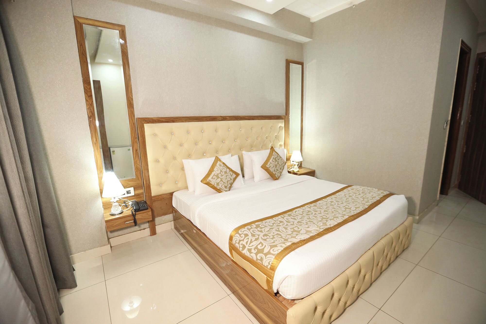 Deluxe Room | Egyptian cotton sheets, premium bedding, in-room safe, free WiFi