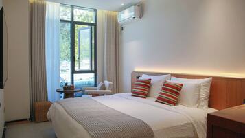 Standard Double Room, Courtyard View | Blackout curtains, soundproofing, iron/ironing board, free WiFi