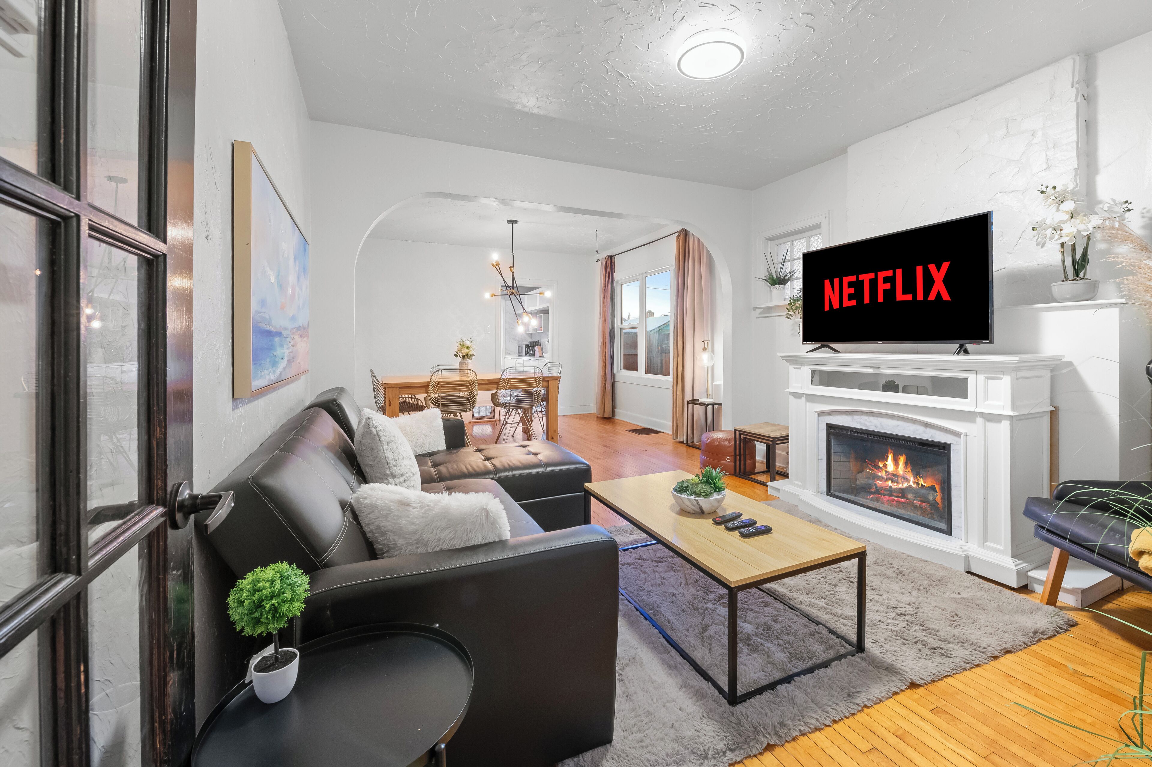 Télévision, cheminée