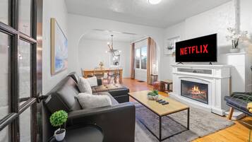 Télévision, cheminée