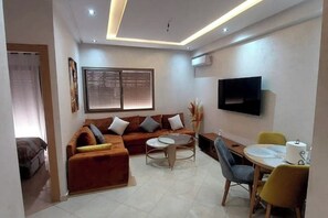Living area - Appartement Panoramique - Comfort & Art de Vivre in the heart of the Upper Town (Kenitra)