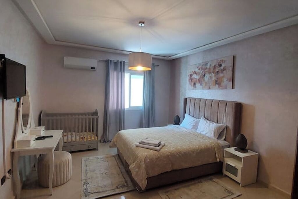 Fer et planche à repasser, Wi-Fi, draps fournis