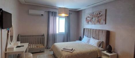 Fer et planche à repasser, Wi-Fi, draps fournis