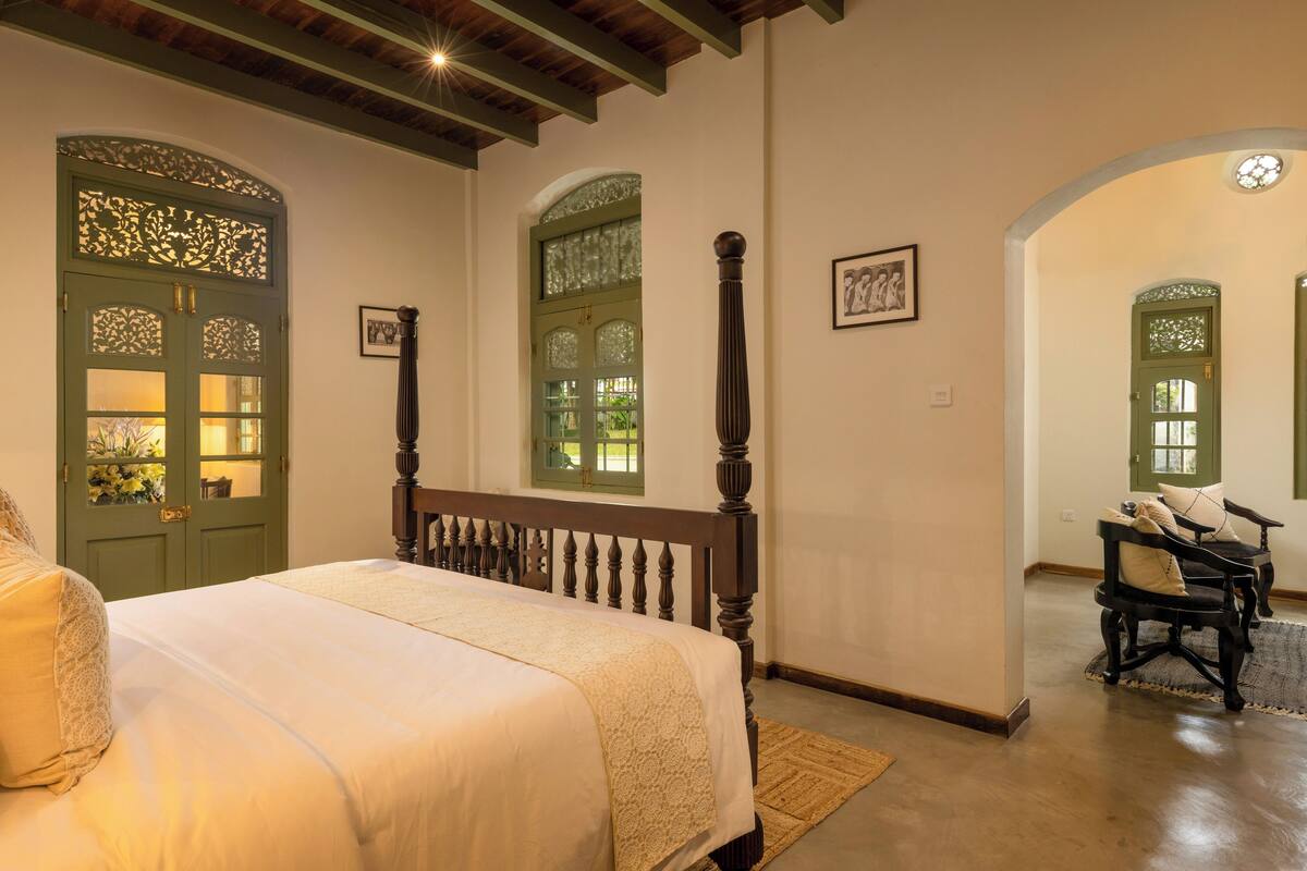 Deluxe Double Room | In-room safe, iron/ironing board, free WiFi