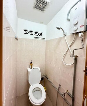 Double Room | Bathroom - K INN 55 (George Town)
