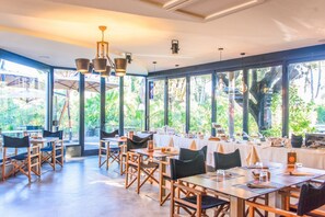 Dining - Riva degli Etruschi Villa Ansonica 5 beds (San Vincenzo)