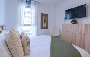 3 bedrooms, iron/ironing board, travel cot, free WiFi