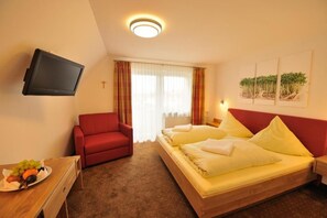 Desk, soundproofing, free WiFi - Gasthof Adler Ziemetshausen (Ziemetshausen)