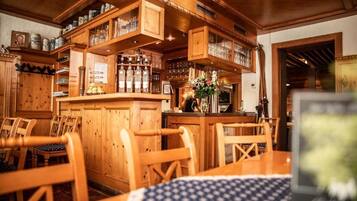 Bar (in der Unterkunft)