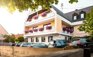 Exterior - Gasthof Adler Ziemetshausen (Ziemetshausen)