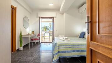 2 Schlafzimmer, BĂŒgeleisen/BĂŒgelbrett, kostenloses WLAN, BettwĂ€sche