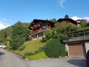 Exterior - Cozy vacation chalet on the Schwarzsee. (Schwarzsee)