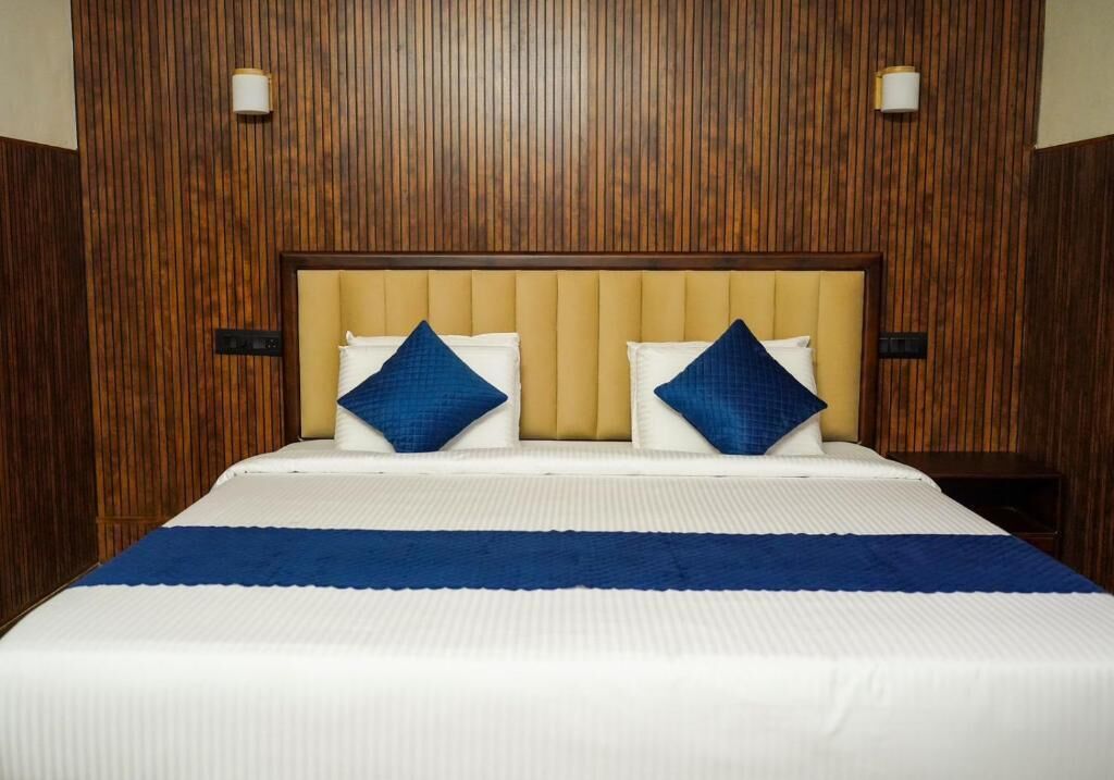 Laptop workspace, free WiFi