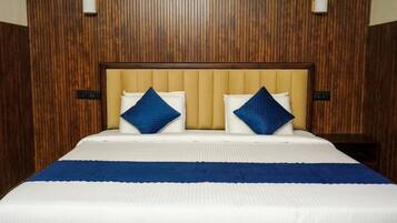 Laptop workspace, free WiFi