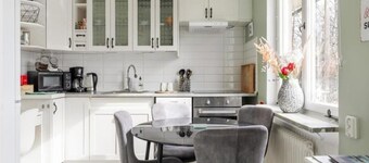 Charmant appartement de 2 chambres à Rejmyre avec vue sur le jardin