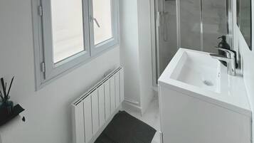 Doccia, asciugacapelli