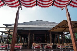 Mặt tiền nơi lưu trú