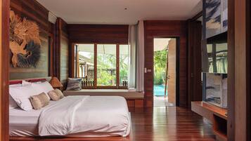 Deluxe Studio Suite, 1 King Bed | Individually decorated, free WiFi, bed sheets