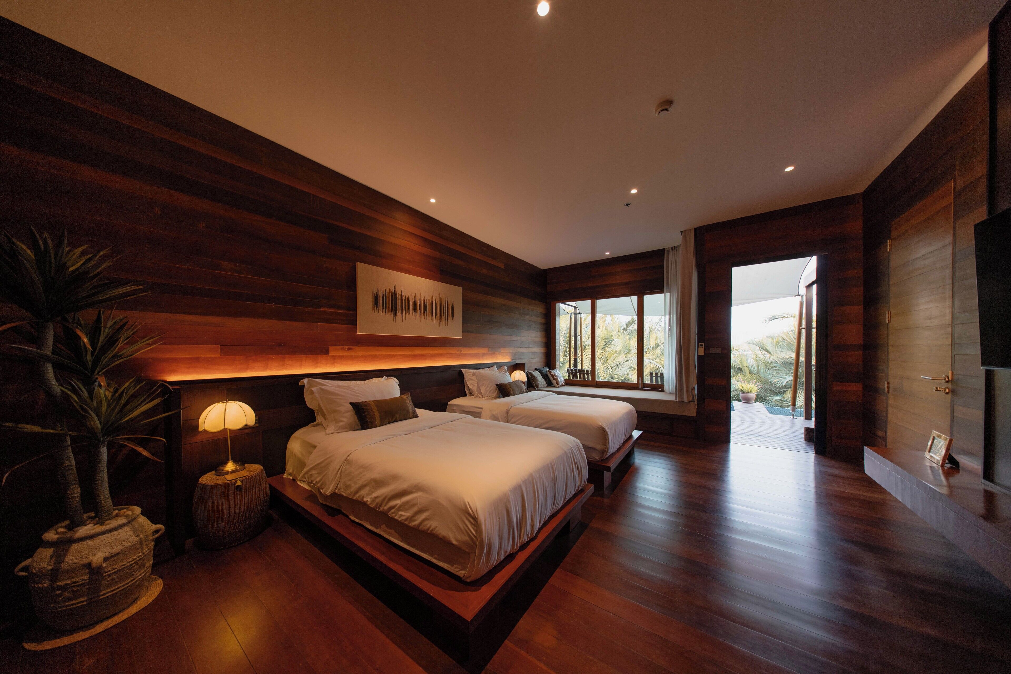 Deluxe Room, 2 Twin Beds | Individually decorated, free WiFi, bed sheets