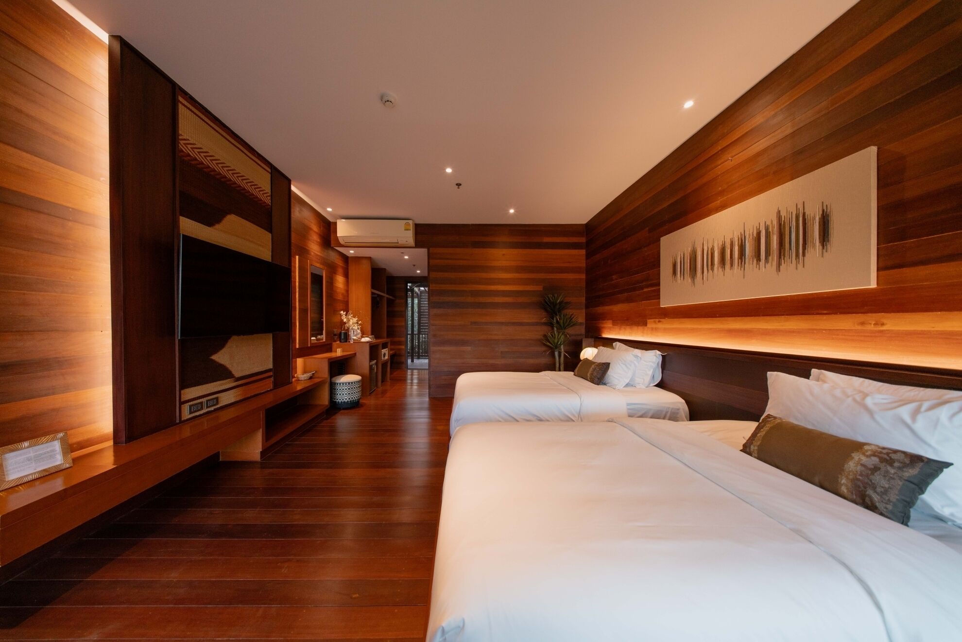 Deluxe-huone, 2 yhden hengen sänkyä | Ylelliset vuodevaatteet, yksilöllisesti sisustettu, ilmainen Wi-Fi