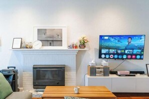 Interior - Cozy 3B Family Home in Mentone GardenFreeParking (Mentone)