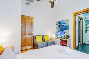 Room - Cozy 3B Family Home in Mentone GardenFreeParking (Mentone)