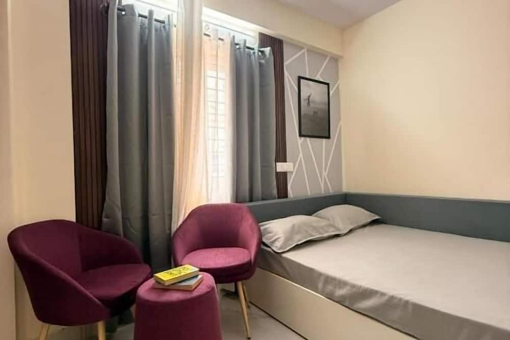 C Suites 1241 Brampton