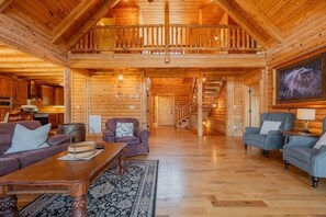 TV, DVD-spiller, fotballspill og bordtennis