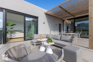 Outdoor dining - Villa CASANOVA BEACH by Abahana Villas (Calpe)