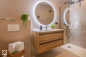 Shower, hair dryer - Villa CASANOVA BEACH by Abahana Villas (Calpe)