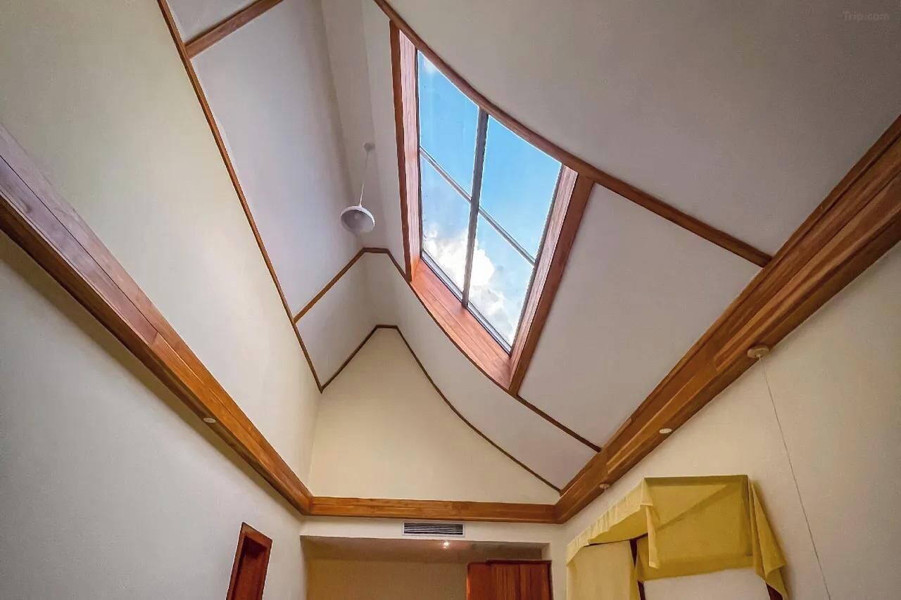 Dobbeltrom – deluxe, hageutsikt | Innvendig