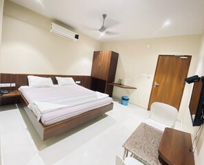 Superior Room | Free WiFi - Hotel Chakrie Residency New (Tirupati)