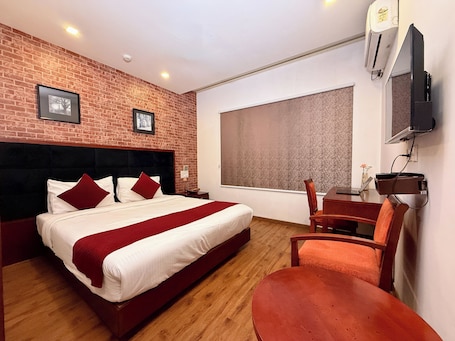 Free WiFi. C Suites 1216 VJ Grand Central