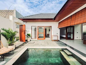 Outdoor pool - DeDarva Villa Ubud (Ubud)