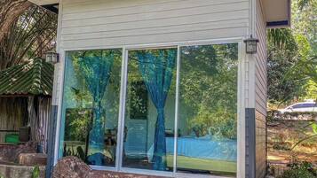 Superior Riverfront | Free WiFi