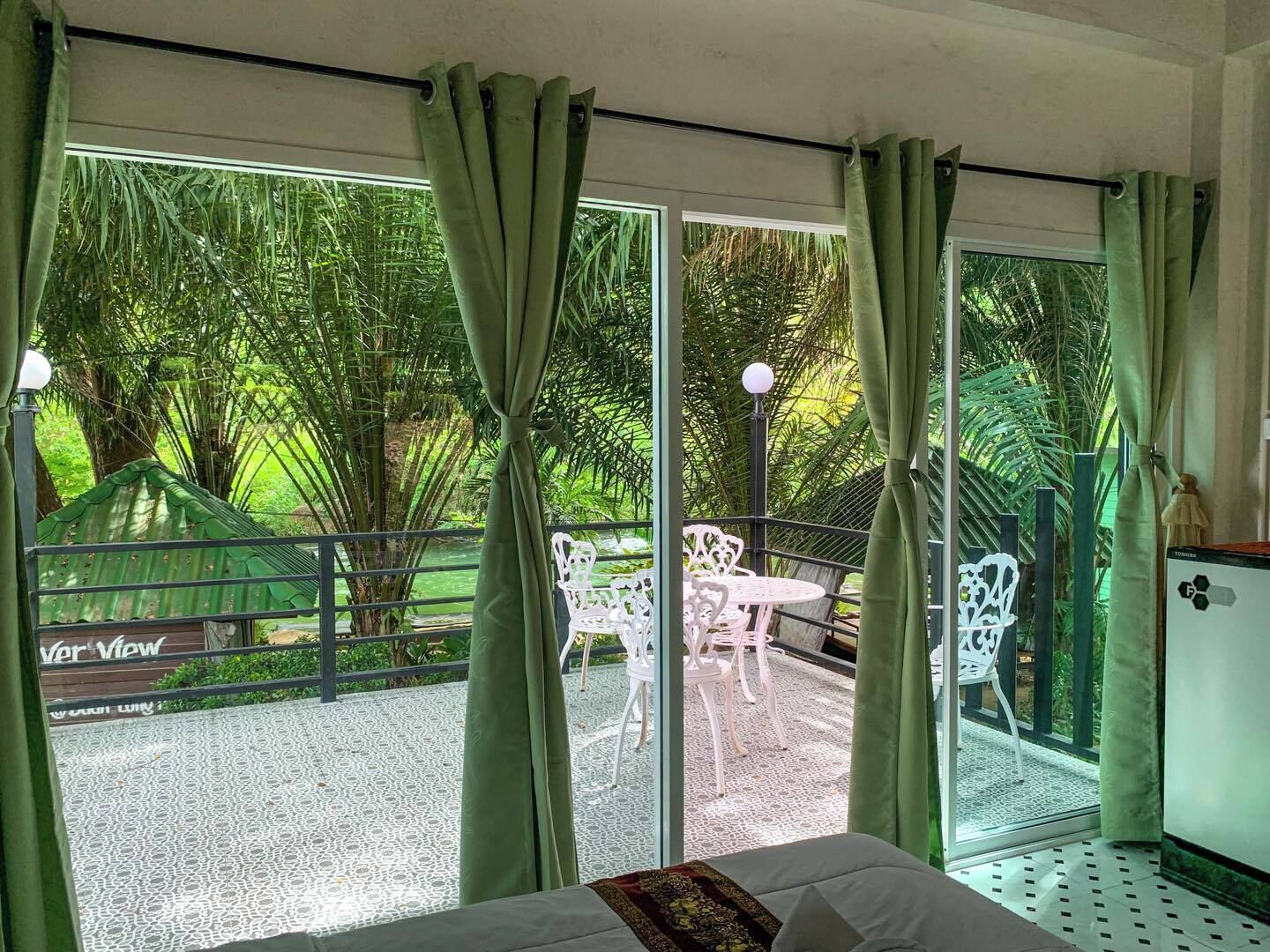 Superior Family River View | Rideaux occultants, Wi-Fi gratuit, draps fournis